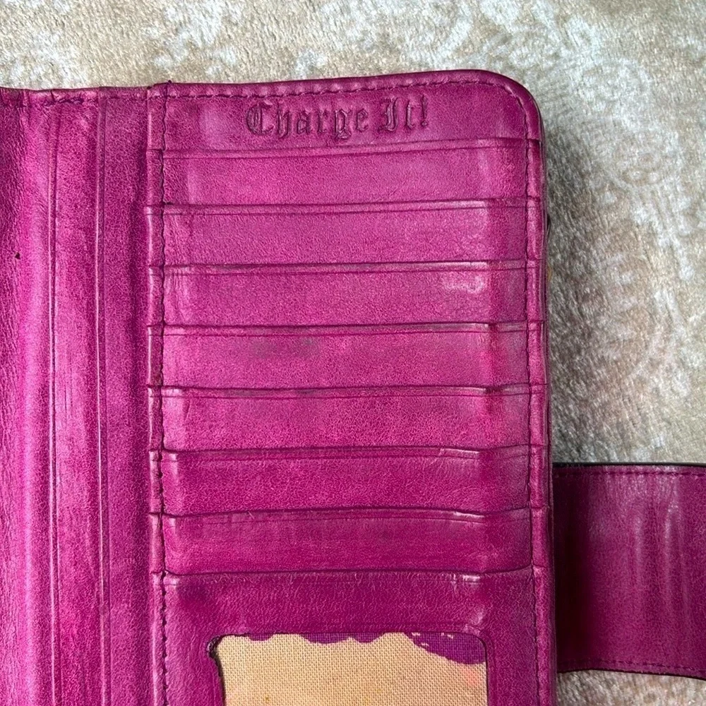 Vintage Juicy Couture Genuine Leather Magenta Bifold Snap Close Wallet w/ Locket